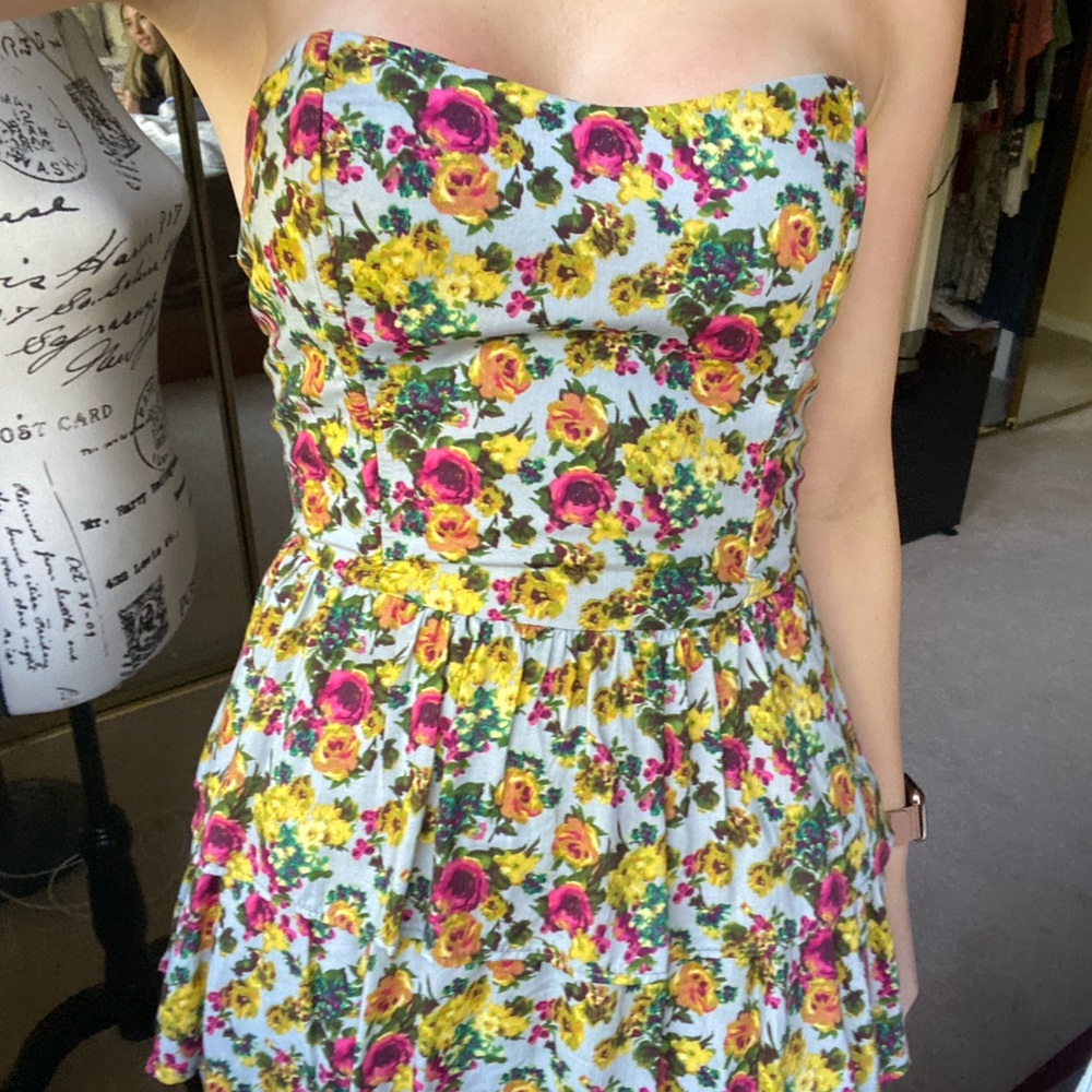 Floral strapless mini dress